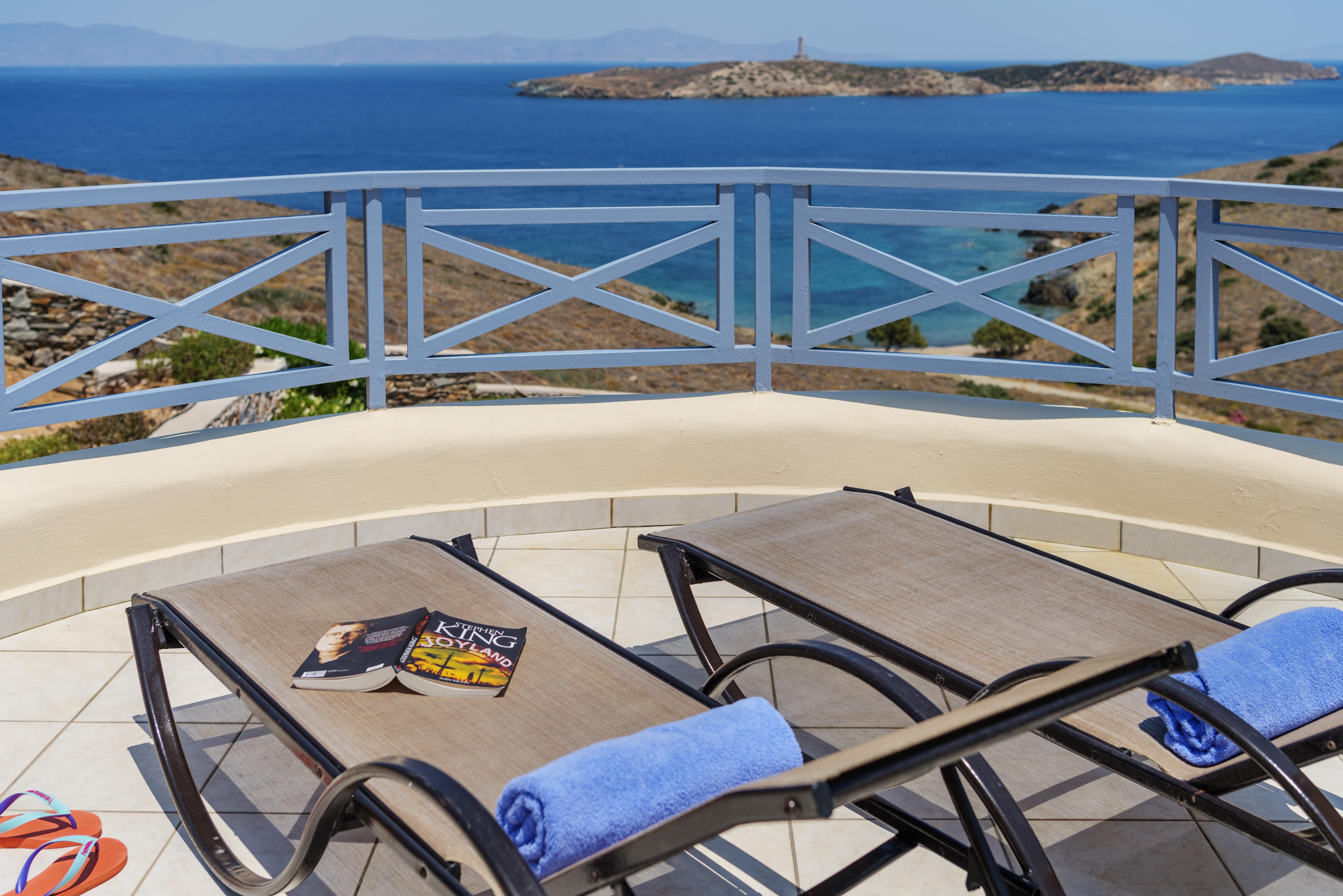 Sunrise Beach Suites Azolimnos Exterior photo