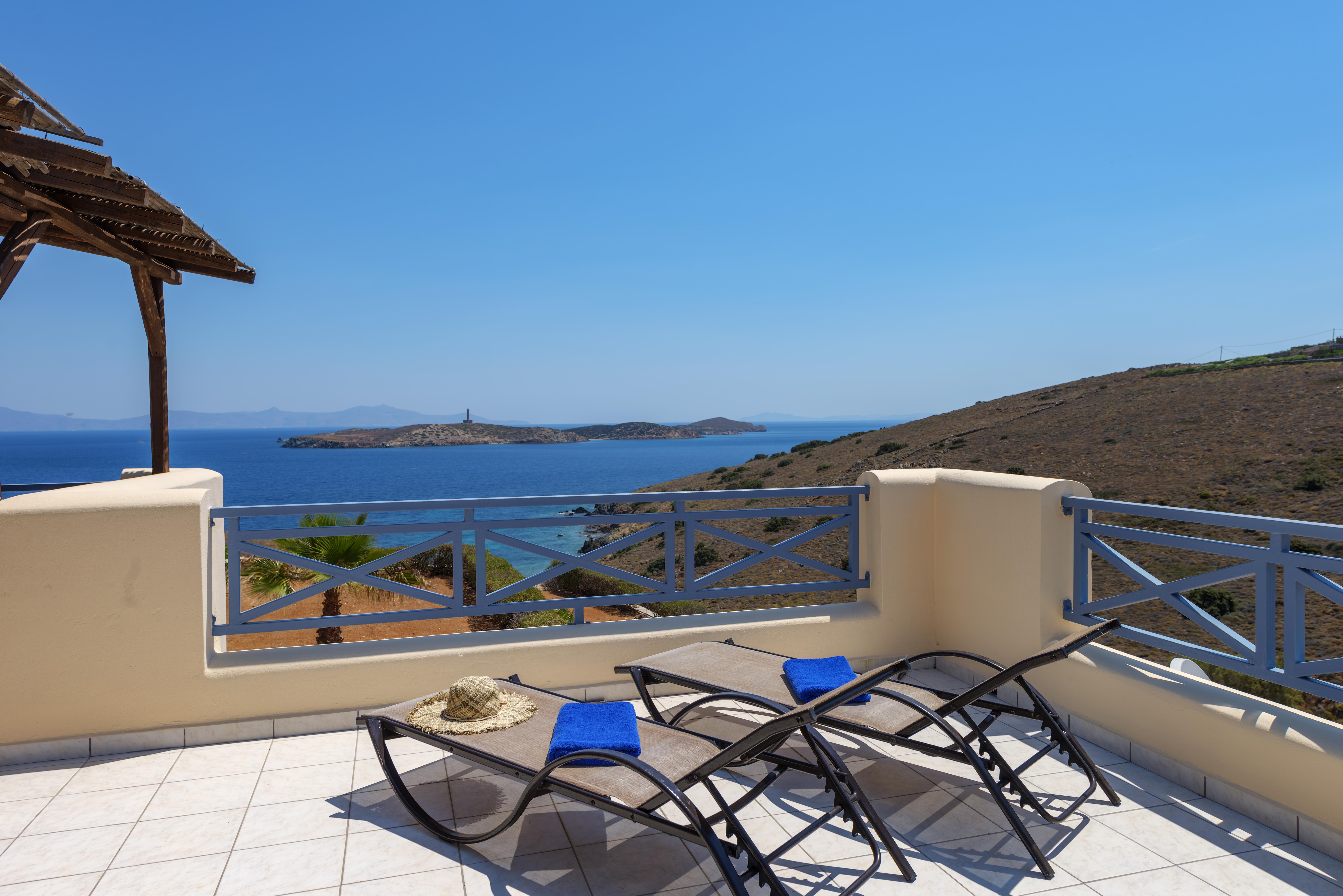 Sunrise Beach Suites Azolimnos Exterior photo