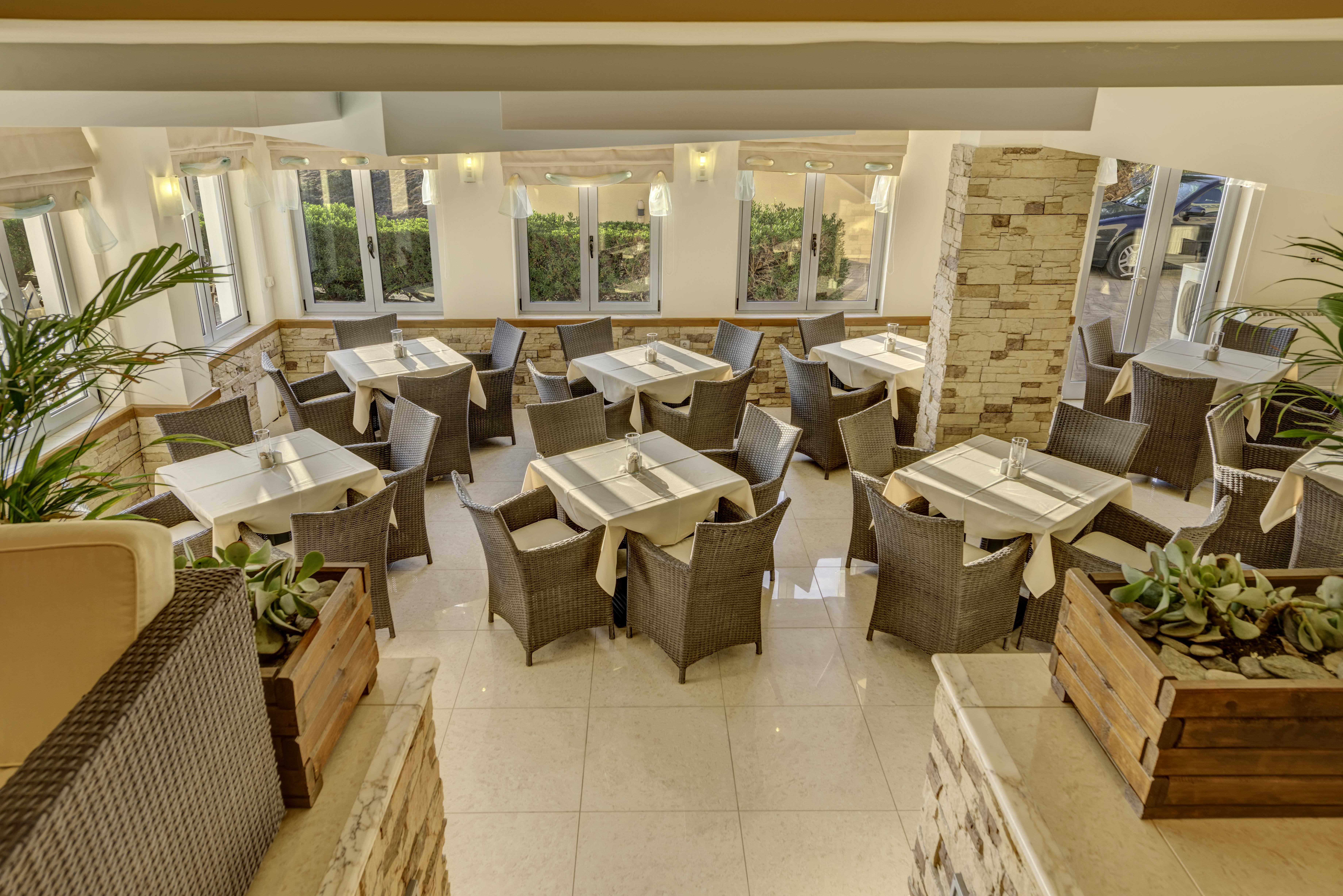 Sunrise Beach Suites Azolimnos Exterior photo